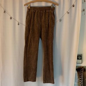 Stretchy cropped corduroys